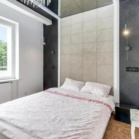 Niepodleglosci Apartment *